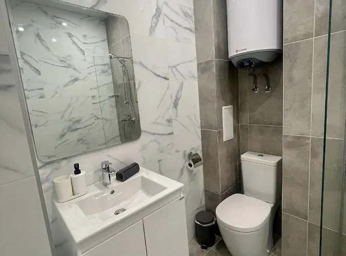 Vanquish Apartment *